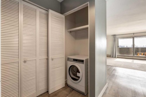 206-1513 26 Avenue Sw, Calgary, AB - Indoor Photo Showing Laundry Room