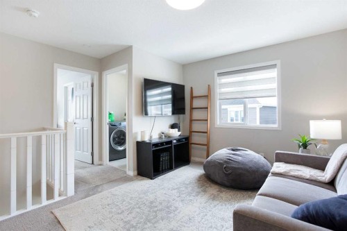 2 Osborne Common Sw, Airdrie, AB - Indoor