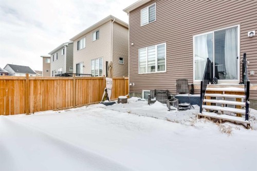 2 Osborne Common Sw, Airdrie, AB - Outdoor