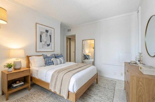 1001A-500 Eau Claire Avenue Sw, Calgary, AB - Indoor Photo Showing Bedroom