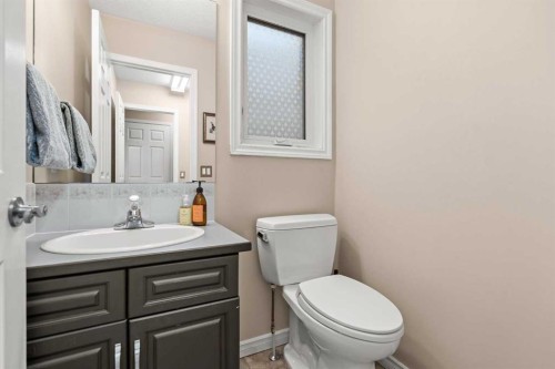 43 Sunset Crescent, Okotoks, AB 