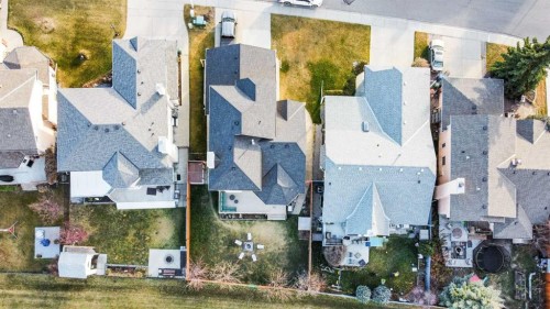 43 Sunset Crescent, Okotoks, AB 