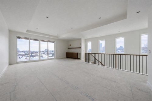 710 Bridge Crescent Ne, Calgary, AB - Indoor Photo Showing Other Room