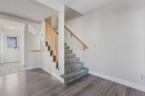 392 Killarney Glen Court Sw, Calgary, AB - Indoor Photo Showing Other Room