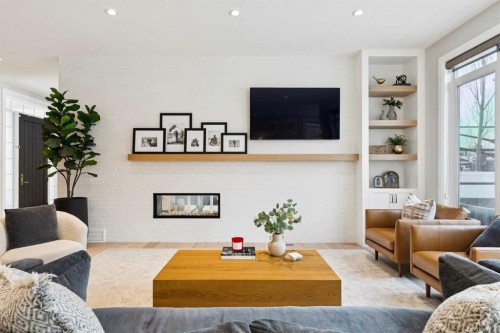 1035 73 Street Sw, Calgary, AB 