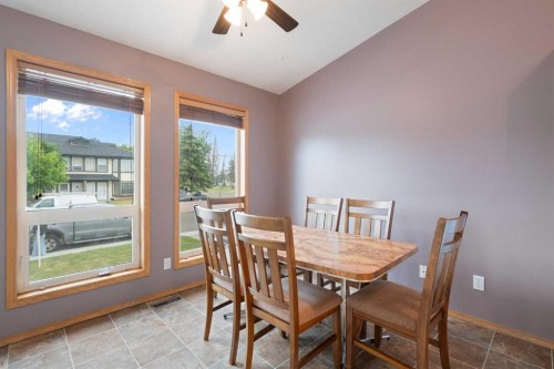 622 3 Street, Strathmore, AB - Indoor Photo Showing Dining Room