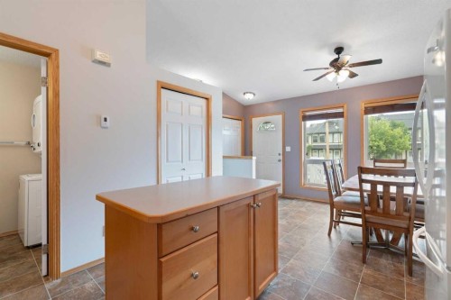 622 3 Street, Strathmore, AB - Indoor Photo Showing Other Room