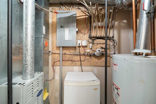 622 3 Street, Strathmore, AB - Indoor Photo Showing Basement