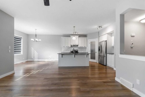 625 Midtown Place, Airdrie, AB - Indoor Photo Showing Kitchen