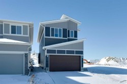 12 Willow Park Point  Cochrane, AB T4C 2V3