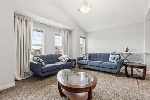 325 Evanspark Gardens Nw, Calgary, AB - Indoor Photo Showing Living Room