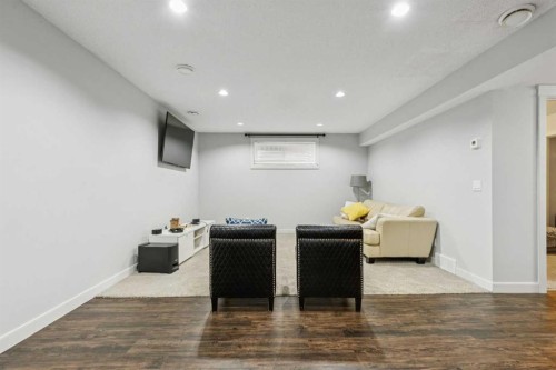 325 Evanspark Gardens Nw, Calgary, AB - Indoor