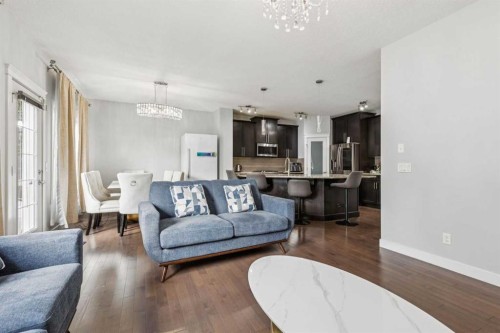 325 Evanspark Gardens Nw, Calgary, AB - Indoor Photo Showing Living Room