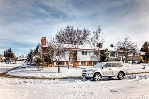 557 Rundleville Place Ne, Calgary, AB - Outdoor