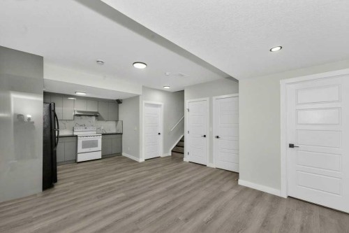 268 Cornerbrook Road Ne, Calgary, AB - Indoor Photo Showing Kitchen
