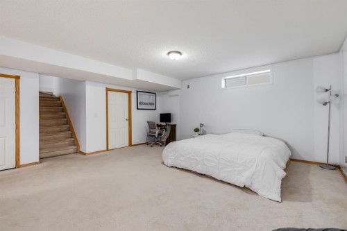 120 Hidden Ranch Crescent Nw, Calgary, AB - Indoor Photo Showing Other Room