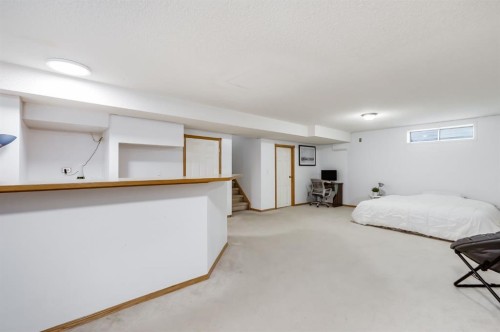 120 Hidden Ranch Crescent Nw, Calgary, AB - Indoor Photo Showing Other Room
