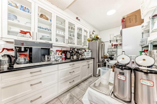 1810 10 Avenue Ne, Calgary, AB 