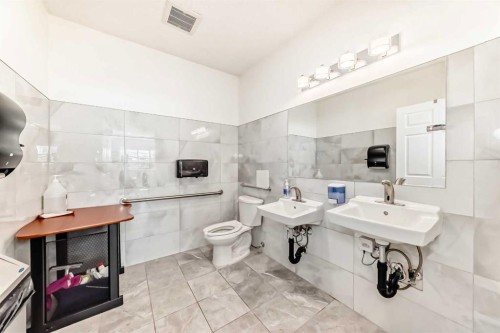 1810 10 Avenue Ne, Calgary, AB 