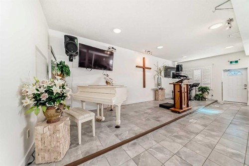 1810 10 Avenue Ne, Calgary, AB 