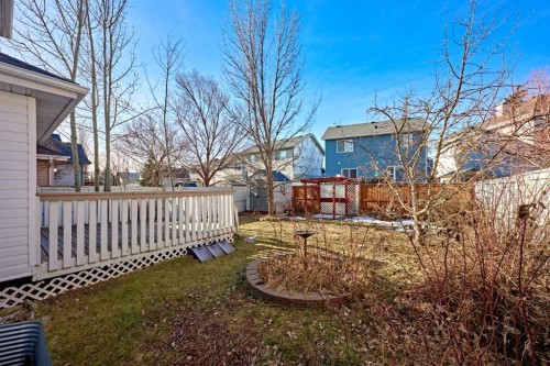 215 Coventry Green Ne, Calgary, AB - Outdoor