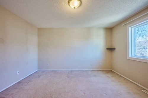 215 Coventry Green Ne, Calgary, AB - Indoor Photo Showing Other Room
