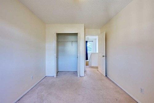 215 Coventry Green Ne, Calgary, AB - Indoor Photo Showing Other Room