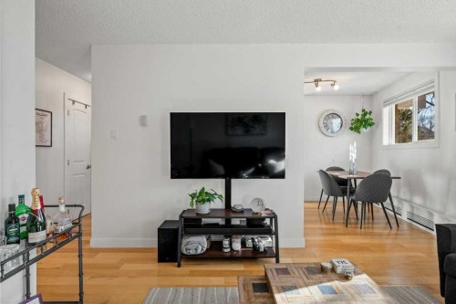 101-312 15 Avenue NE Calgary, AB T2E 1H2