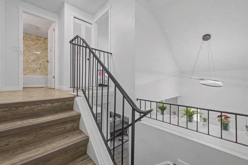 332 Abinger Crescent Ne, Calgary, AB - Indoor Photo Showing Other Room