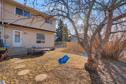 332 Abinger Crescent Ne, Calgary, AB - Outdoor