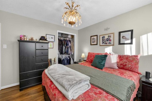 2110 16 Avenue, Didsbury, AB - Indoor Photo Showing Bedroom