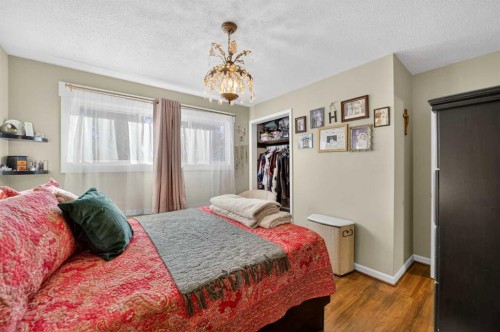 2110 16 Avenue, Didsbury, AB - Indoor Photo Showing Bedroom