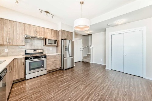 204-135 Redstone Walk Ne, Calgary, AB - Indoor Photo Showing Kitchen