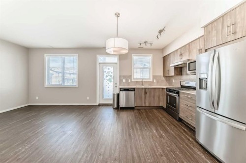 204-135 Redstone Walk Ne, Calgary, AB - Indoor Photo Showing Kitchen