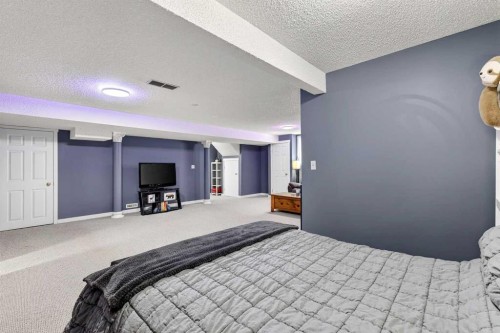 1153 Prestwick Circle Se, Calgary, AB - Indoor Photo Showing Bedroom