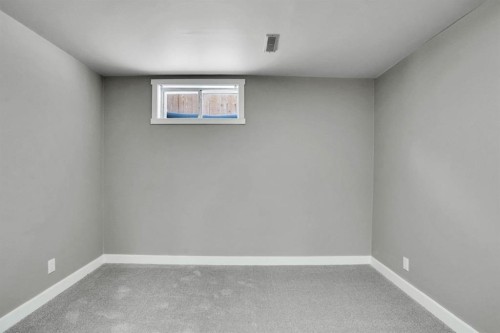 363 Templeside Circle Ne, Calgary, AB - Indoor Photo Showing Other Room