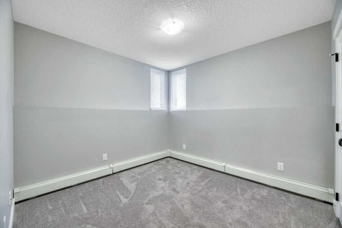 12-606 Lakeside Boulevard, Strathmore, AB - Indoor Photo Showing Other Room