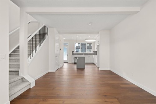 98 Sora Gardens Se, Calgary, AB - Indoor