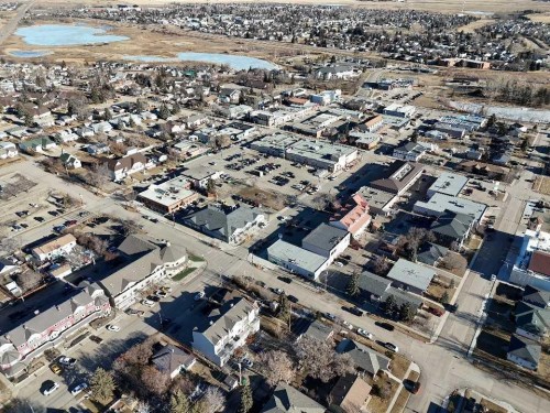 226 3 Avenue, Strathmore, AB 