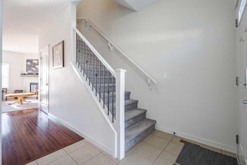 29 Evansridge Circle Nw, Calgary, AB - Indoor Photo Showing Other Room