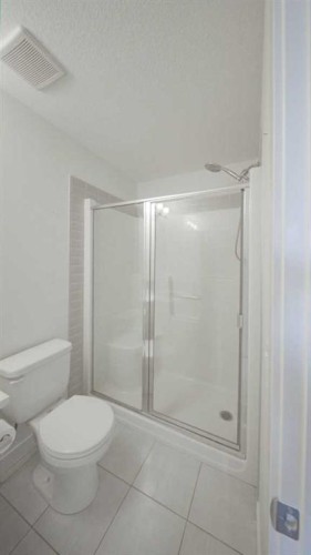 118 Evanscrest Manor Nw, Calgary, AB - Indoor Photo Showing Bathroom