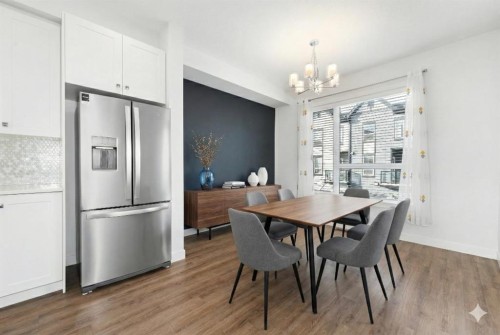 118 Evanscrest Manor Nw, Calgary, AB - Indoor Photo Showing Dining Room