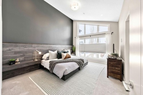 1126 40 Street Sw, Calgary, AB - Indoor Photo Showing Bedroom