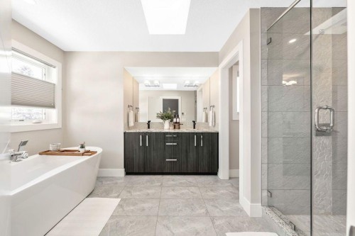1126 40 Street Sw, Calgary, AB - Indoor Photo Showing Bathroom