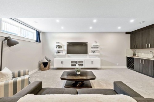 1126 40 Street Sw, Calgary, AB - Indoor