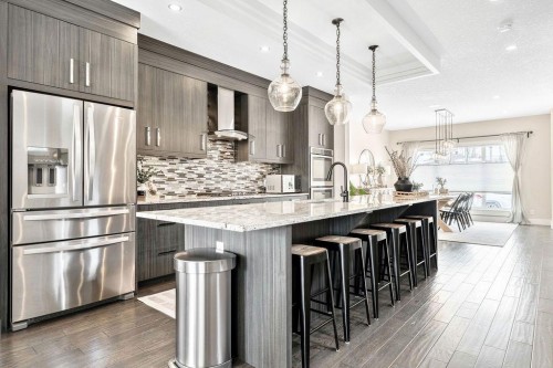 1126 40 Street Sw, Calgary, AB - Indoor Photo Showing Kitchen With Upgraded Kitchen