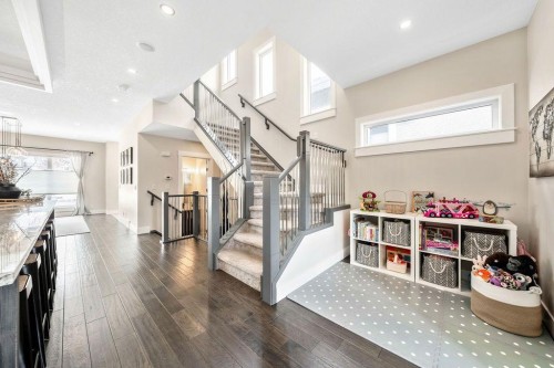 1126 40 Street Sw, Calgary, AB - Indoor Photo Showing Other Room