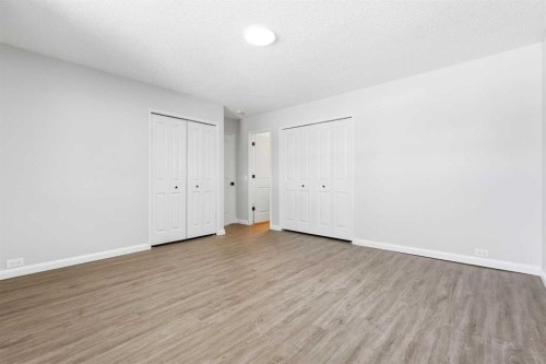 5031 Vienna Drive Nw, Calgary, AB - Indoor Photo Showing Other Room