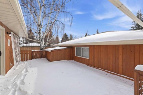 5031 Vienna Drive Nw, Calgary, AB - Outdoor With Exterior