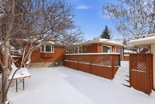 5031 Vienna Drive Nw, Calgary, AB - Outdoor With Deck Patio Veranda